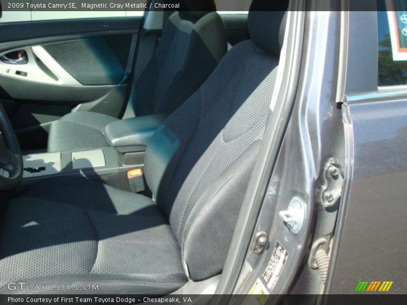 Magnetic Gray Metallic / Charcoal 2009 Toyota Camry SE