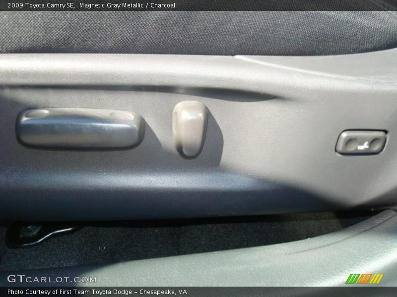 Magnetic Gray Metallic / Charcoal 2009 Toyota Camry SE