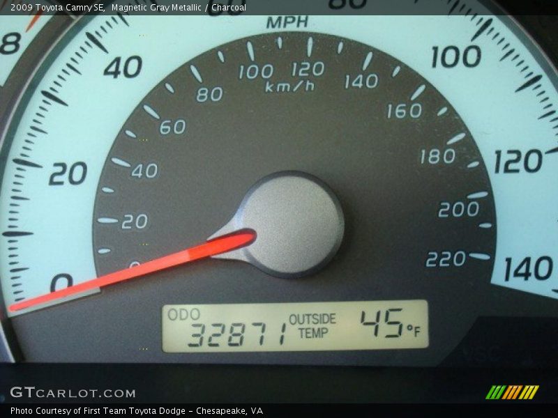 Magnetic Gray Metallic / Charcoal 2009 Toyota Camry SE