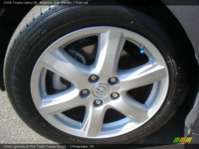 Magnetic Gray Metallic / Charcoal 2009 Toyota Camry SE