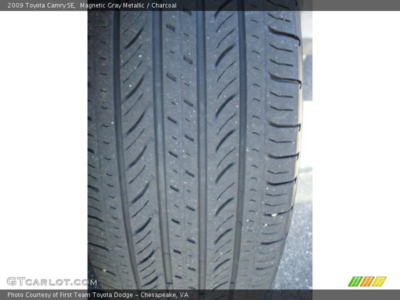 Magnetic Gray Metallic / Charcoal 2009 Toyota Camry SE