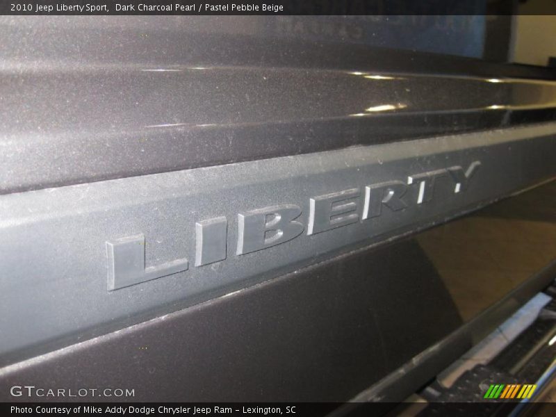 Dark Charcoal Pearl / Pastel Pebble Beige 2010 Jeep Liberty Sport
