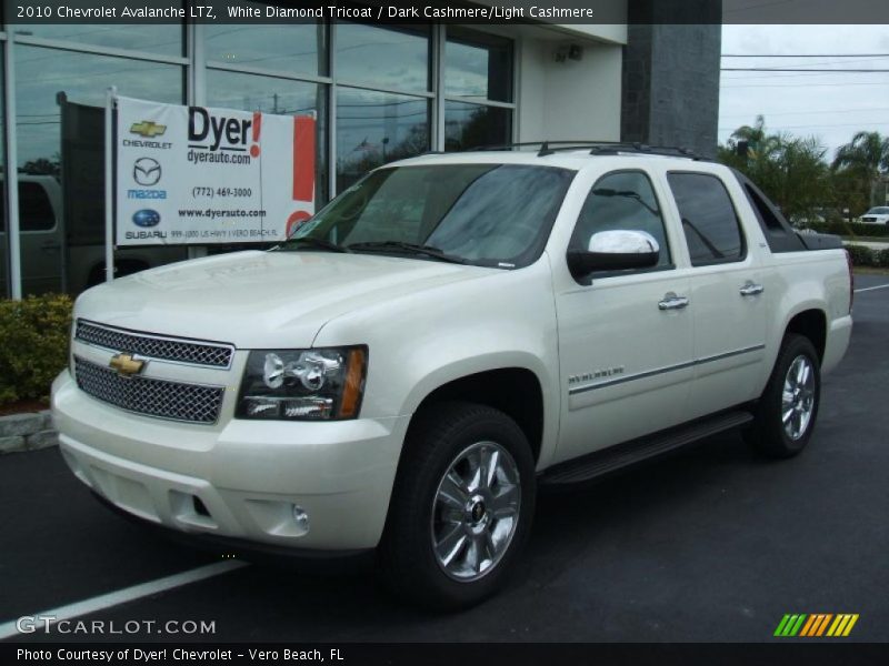 White Diamond Tricoat / Dark Cashmere/Light Cashmere 2010 Chevrolet Avalanche LTZ