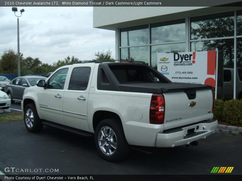White Diamond Tricoat / Dark Cashmere/Light Cashmere 2010 Chevrolet Avalanche LTZ