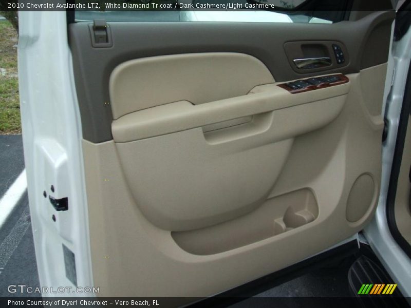 White Diamond Tricoat / Dark Cashmere/Light Cashmere 2010 Chevrolet Avalanche LTZ
