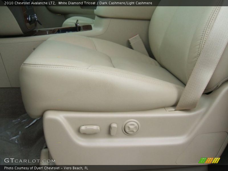 White Diamond Tricoat / Dark Cashmere/Light Cashmere 2010 Chevrolet Avalanche LTZ