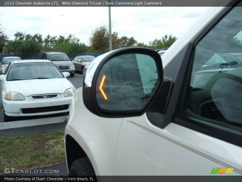 White Diamond Tricoat / Dark Cashmere/Light Cashmere 2010 Chevrolet Avalanche LTZ