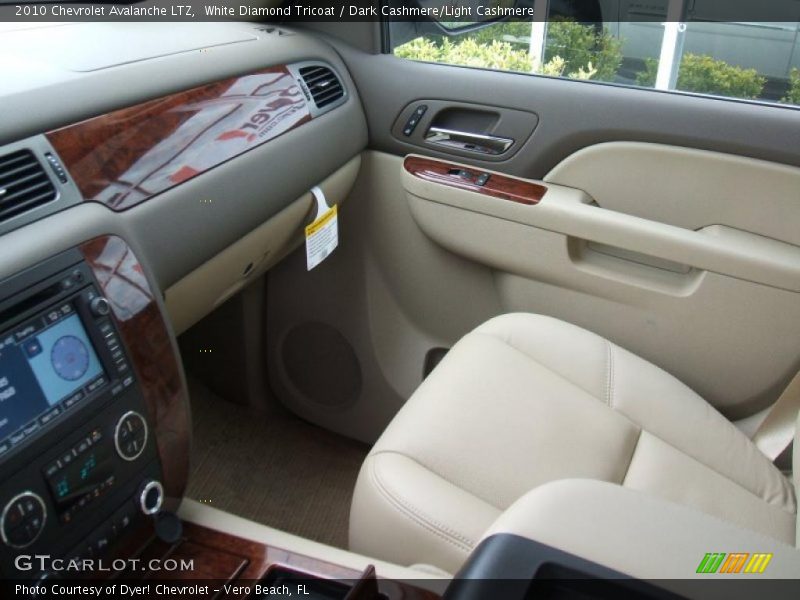White Diamond Tricoat / Dark Cashmere/Light Cashmere 2010 Chevrolet Avalanche LTZ
