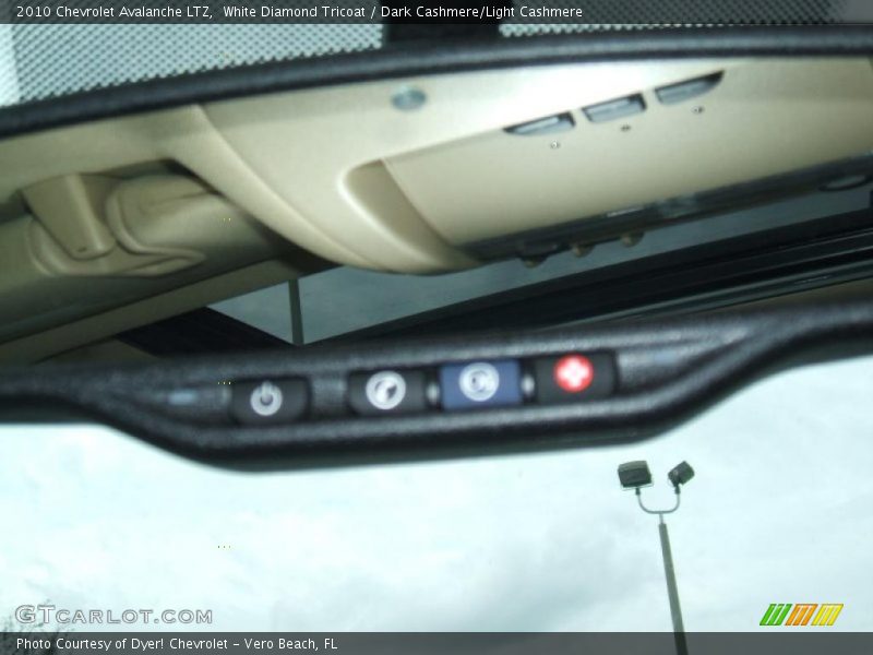 White Diamond Tricoat / Dark Cashmere/Light Cashmere 2010 Chevrolet Avalanche LTZ