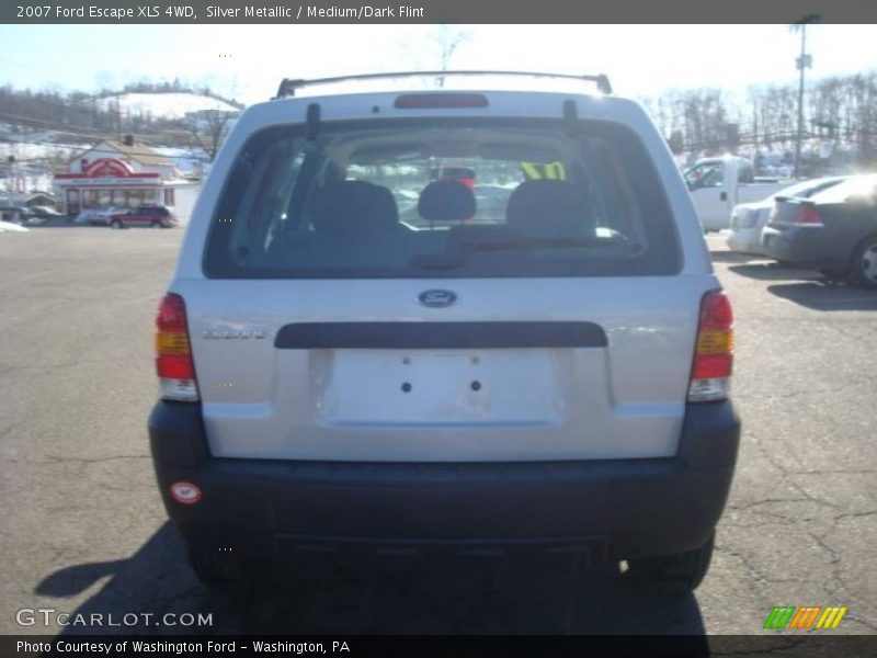 Silver Metallic / Medium/Dark Flint 2007 Ford Escape XLS 4WD