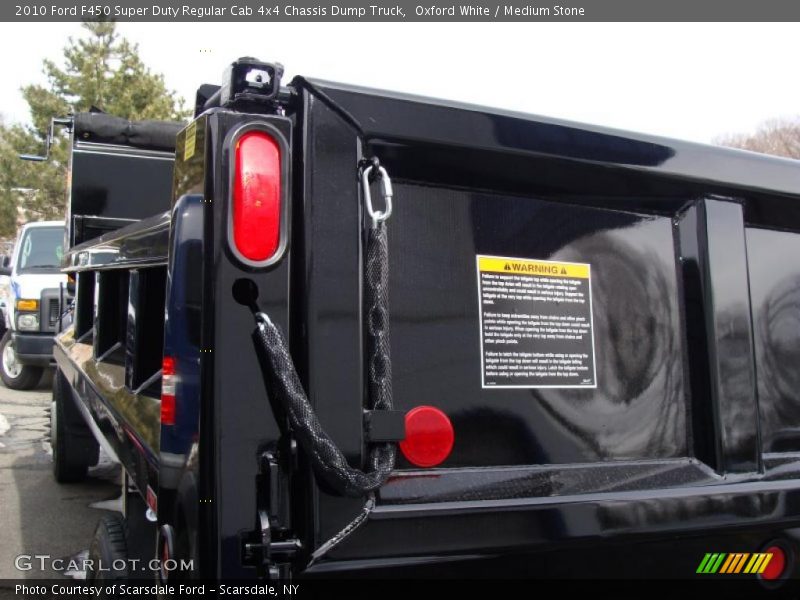 Oxford White / Medium Stone 2010 Ford F450 Super Duty Regular Cab 4x4 Chassis Dump Truck