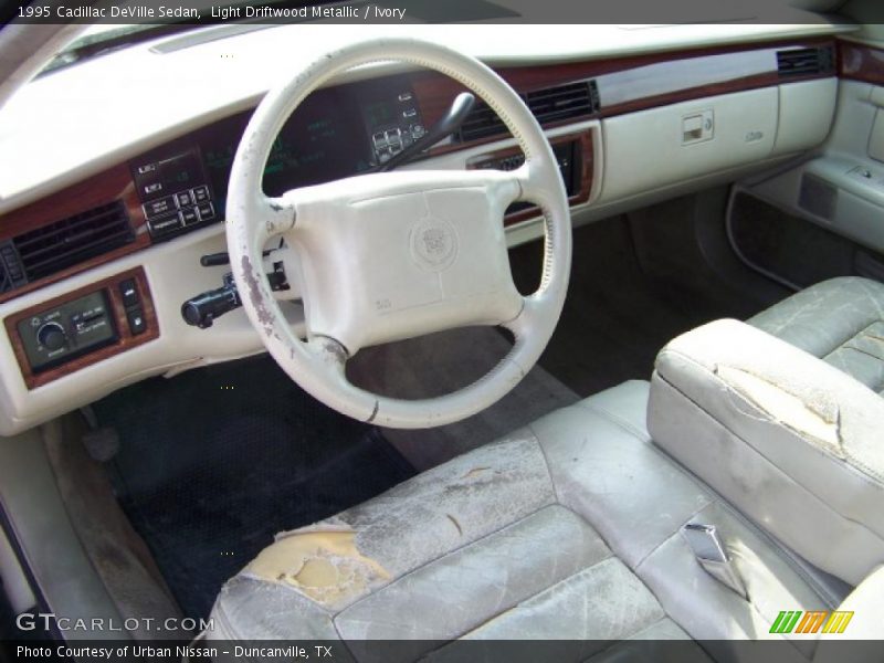Light Driftwood Metallic / Ivory 1995 Cadillac DeVille Sedan