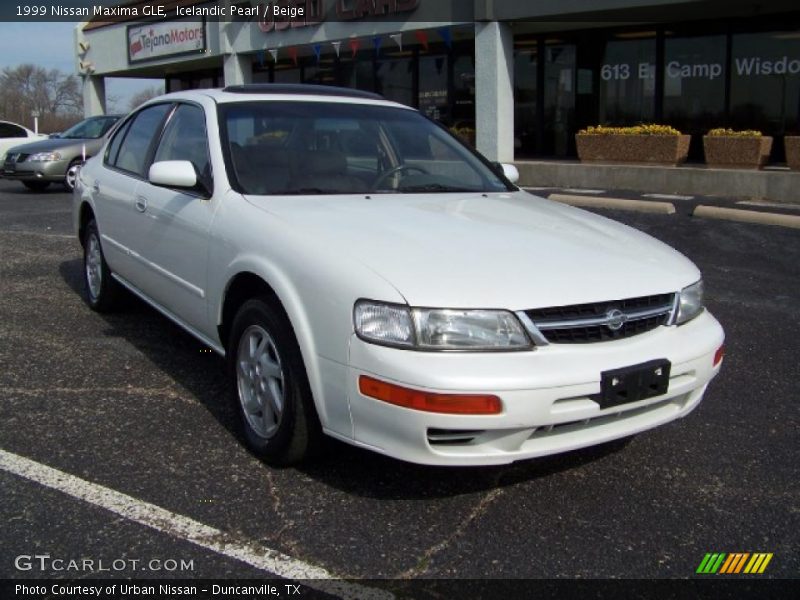 Icelandic Pearl / Beige 1999 Nissan Maxima GLE