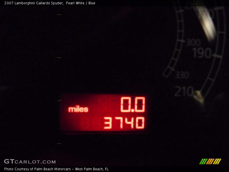 Pearl White / Blue 2007 Lamborghini Gallardo Spyder