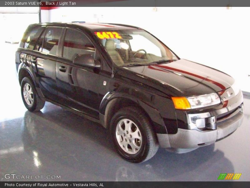 Black / Light Tan 2003 Saturn VUE V6
