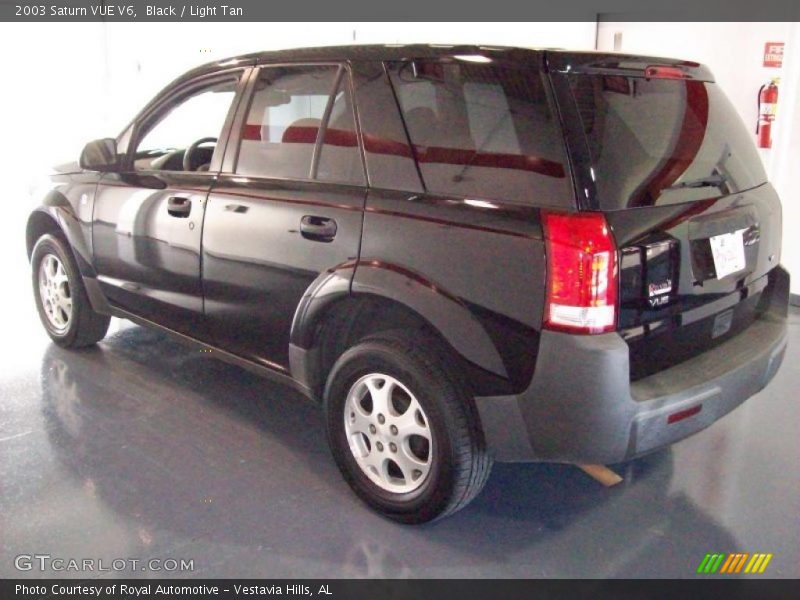Black / Light Tan 2003 Saturn VUE V6