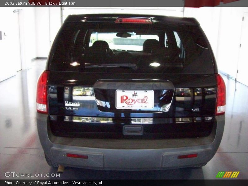Black / Light Tan 2003 Saturn VUE V6