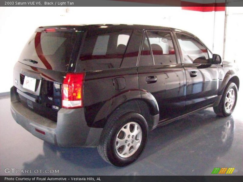 Black / Light Tan 2003 Saturn VUE V6
