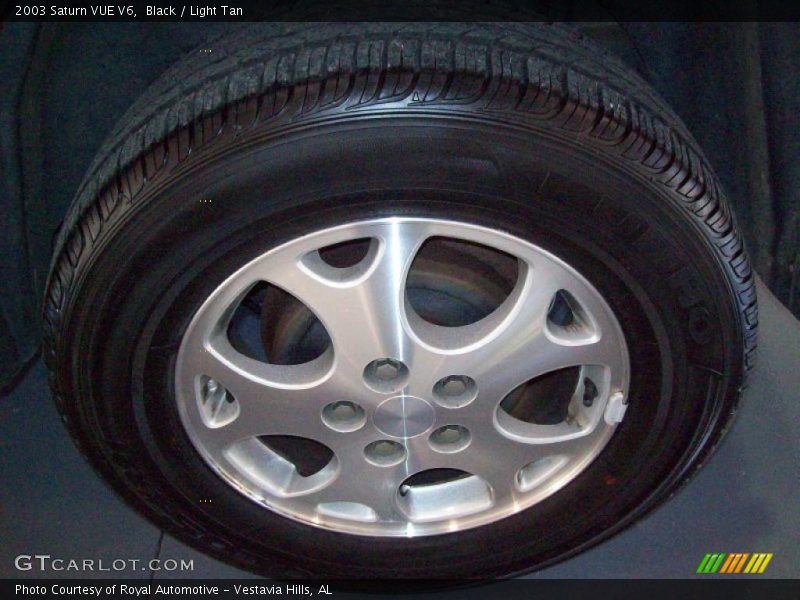 Black / Light Tan 2003 Saturn VUE V6