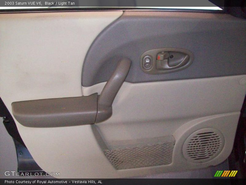 Black / Light Tan 2003 Saturn VUE V6
