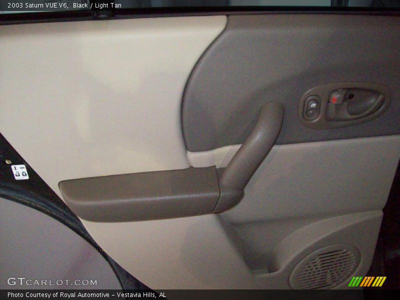 Black / Light Tan 2003 Saturn VUE V6