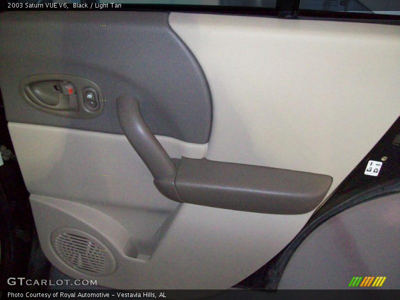 Black / Light Tan 2003 Saturn VUE V6