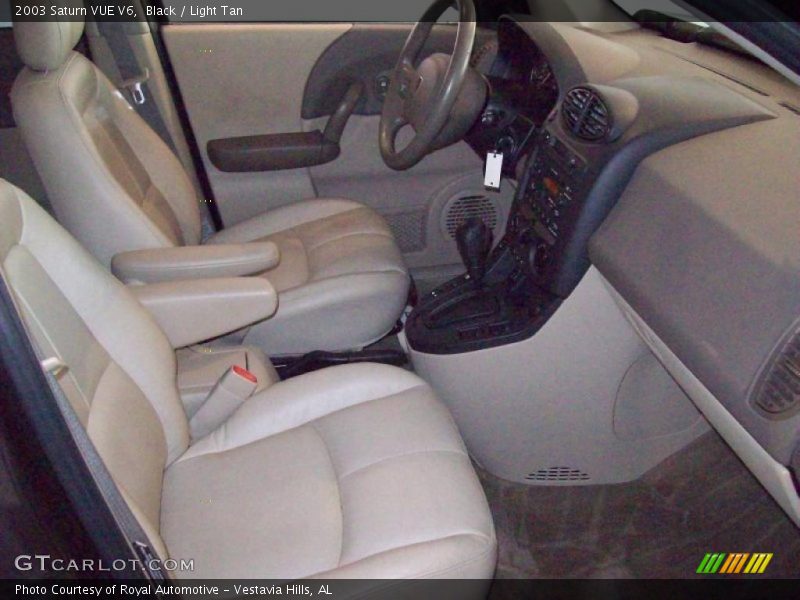 Black / Light Tan 2003 Saturn VUE V6