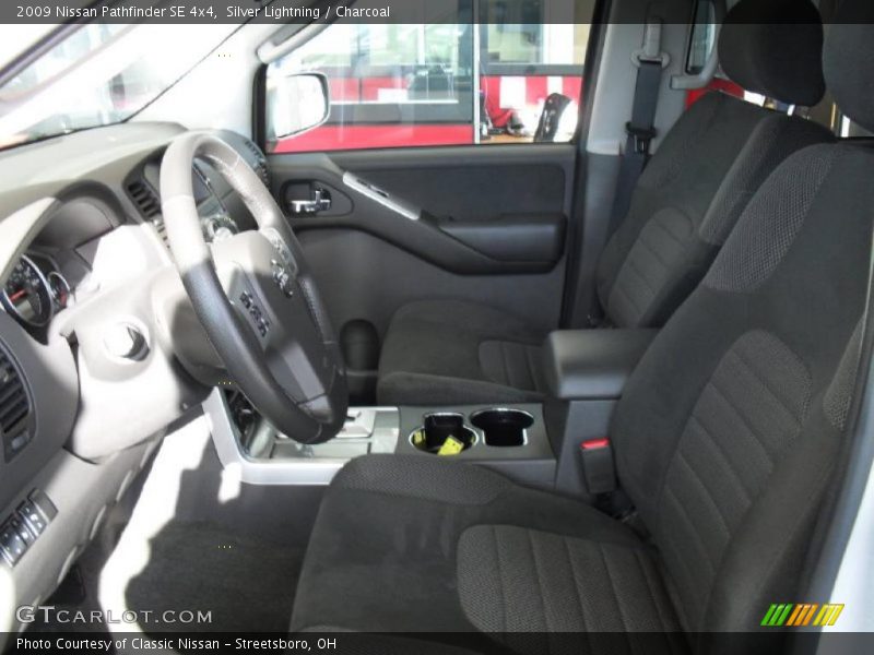 Silver Lightning / Charcoal 2009 Nissan Pathfinder SE 4x4
