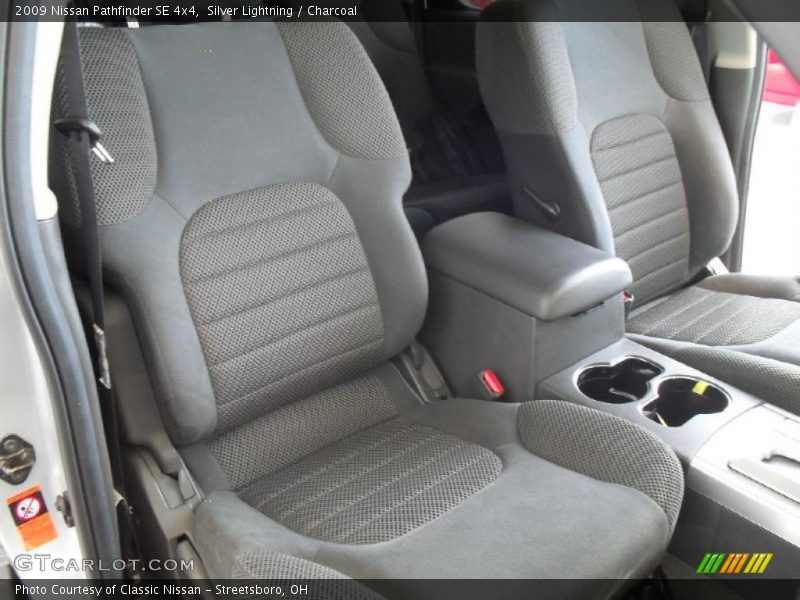 Silver Lightning / Charcoal 2009 Nissan Pathfinder SE 4x4