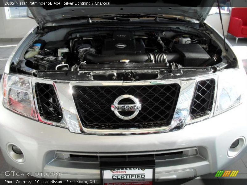 Silver Lightning / Charcoal 2009 Nissan Pathfinder SE 4x4