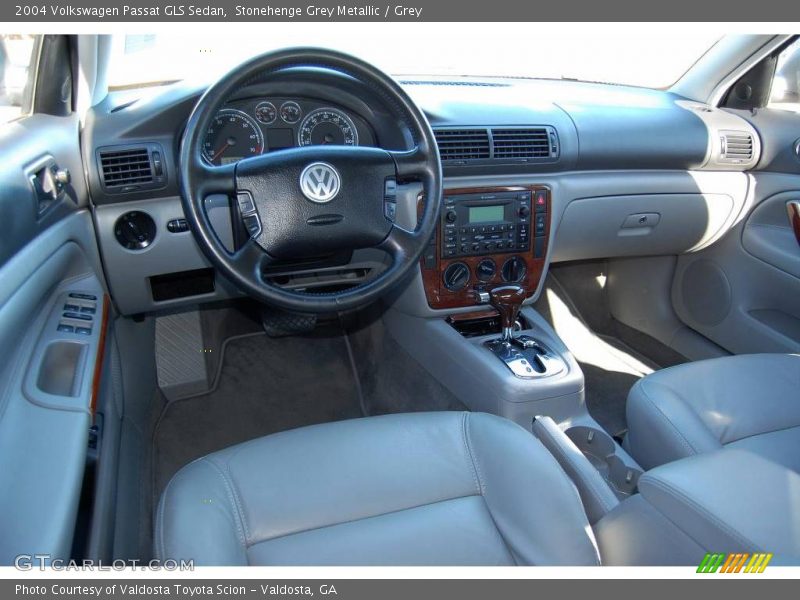 Stonehenge Grey Metallic / Grey 2004 Volkswagen Passat GLS Sedan