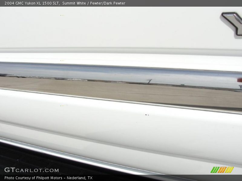 Summit White / Pewter/Dark Pewter 2004 GMC Yukon XL 1500 SLT