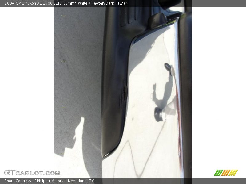 Summit White / Pewter/Dark Pewter 2004 GMC Yukon XL 1500 SLT