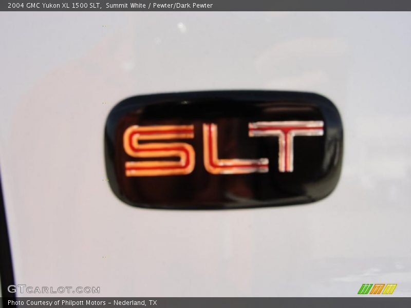 Summit White / Pewter/Dark Pewter 2004 GMC Yukon XL 1500 SLT