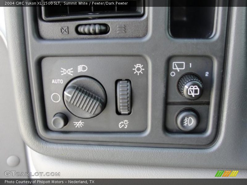 Summit White / Pewter/Dark Pewter 2004 GMC Yukon XL 1500 SLT