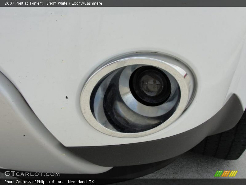 Bright White / Ebony/Cashmere 2007 Pontiac Torrent