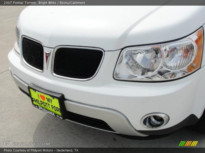 Bright White / Ebony/Cashmere 2007 Pontiac Torrent