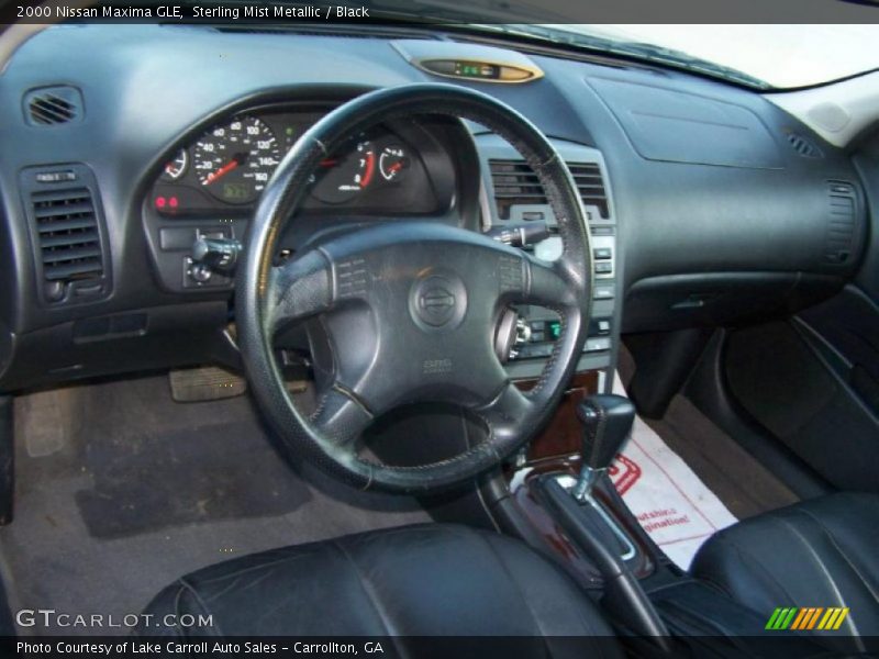 Sterling Mist Metallic / Black 2000 Nissan Maxima GLE