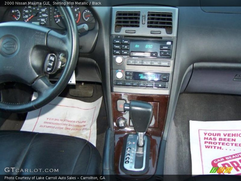 Sterling Mist Metallic / Black 2000 Nissan Maxima GLE