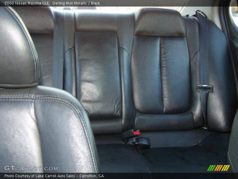 Sterling Mist Metallic / Black 2000 Nissan Maxima GLE