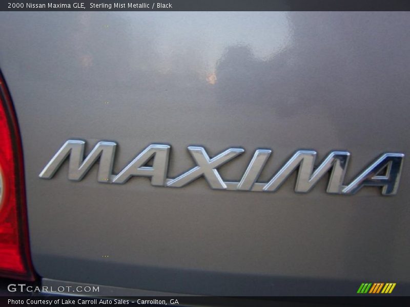 Sterling Mist Metallic / Black 2000 Nissan Maxima GLE