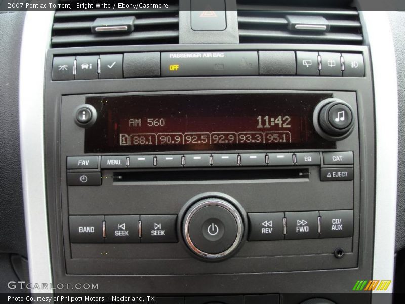 Bright White / Ebony/Cashmere 2007 Pontiac Torrent