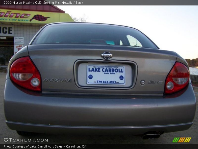Sterling Mist Metallic / Black 2000 Nissan Maxima GLE