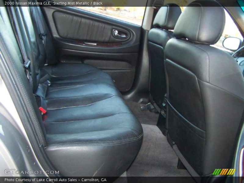 Sterling Mist Metallic / Black 2000 Nissan Maxima GLE