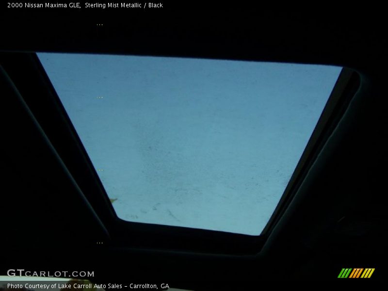 Sterling Mist Metallic / Black 2000 Nissan Maxima GLE