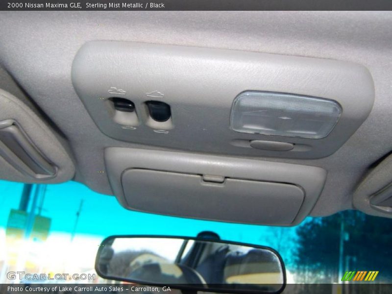 Sterling Mist Metallic / Black 2000 Nissan Maxima GLE