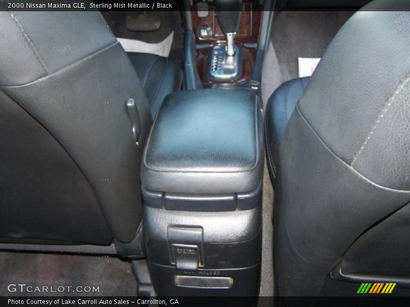 Sterling Mist Metallic / Black 2000 Nissan Maxima GLE