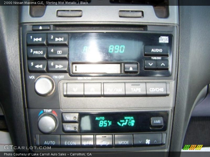 Sterling Mist Metallic / Black 2000 Nissan Maxima GLE