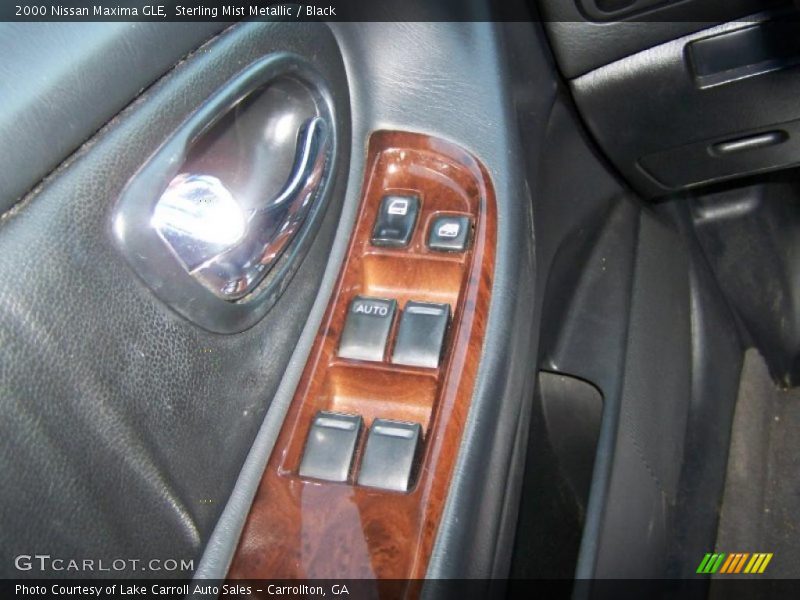 Sterling Mist Metallic / Black 2000 Nissan Maxima GLE