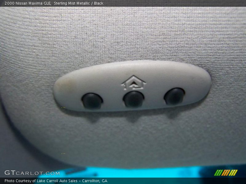 Sterling Mist Metallic / Black 2000 Nissan Maxima GLE